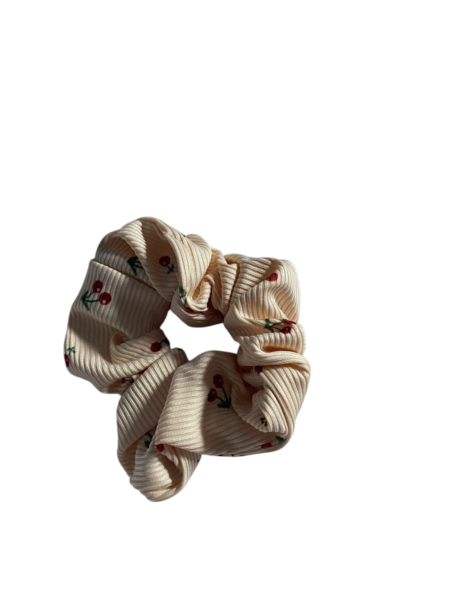 Scrunchies mit Kirschen