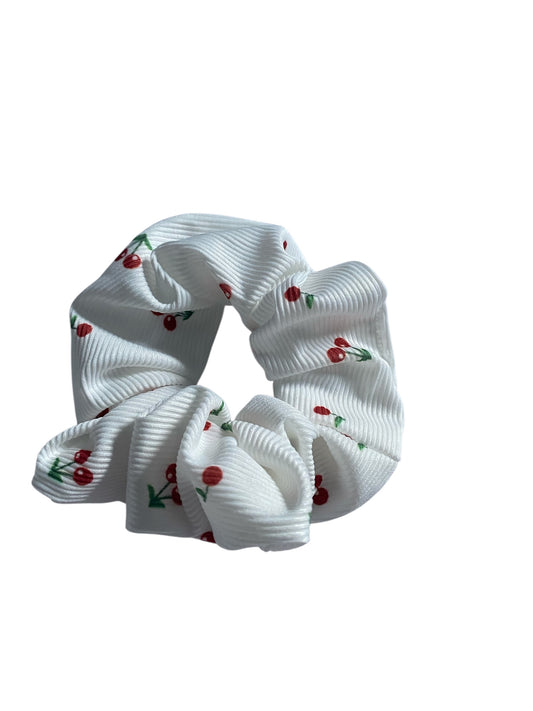 Scrunchies mit Kirschen